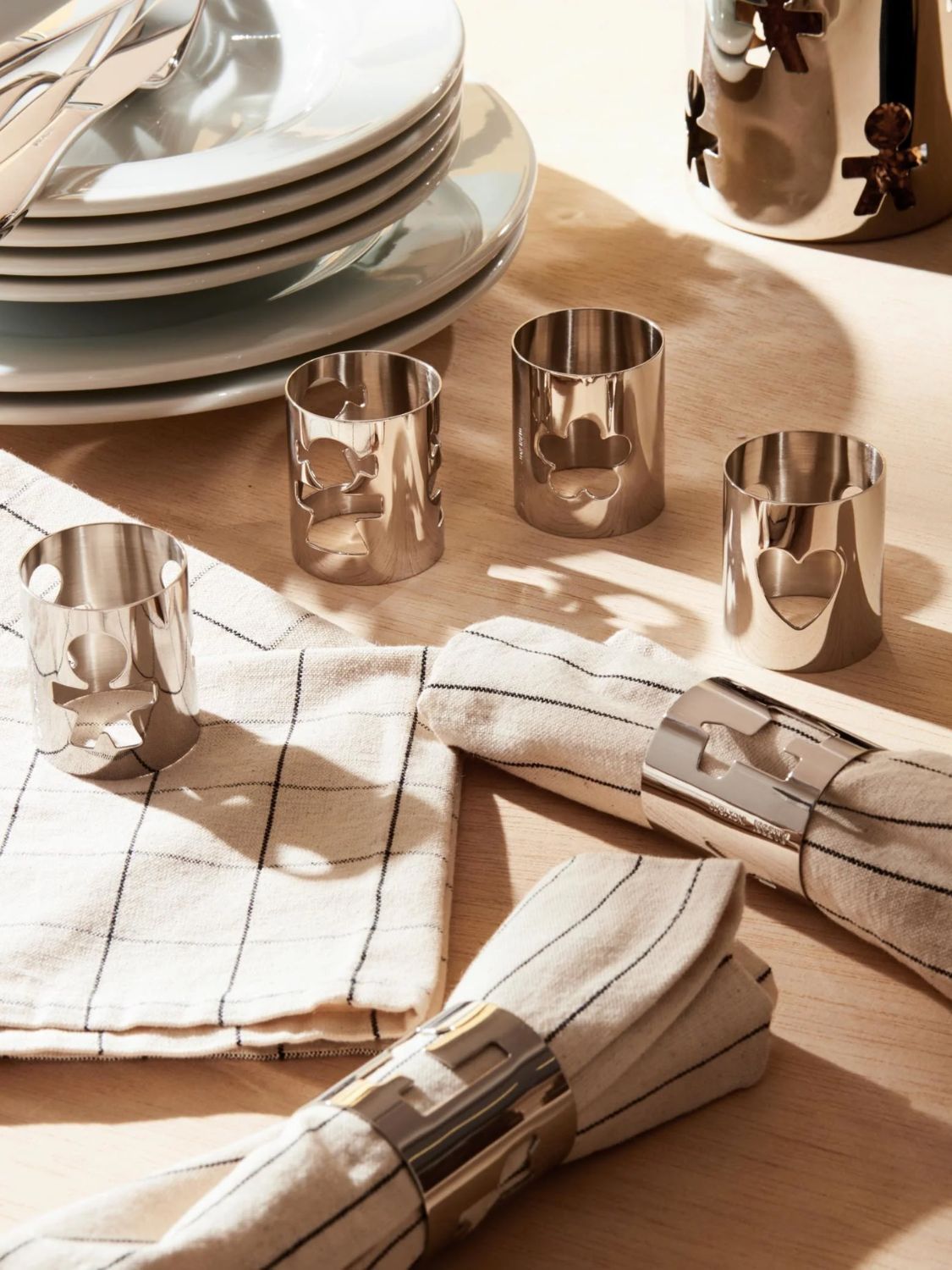 Alessi Girotondo Napkin Ring Flower