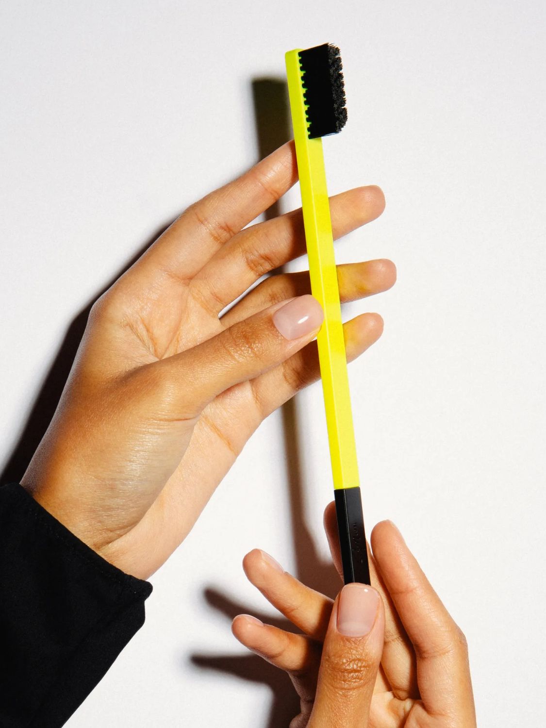 Apriori Medium Toothbrush Citrus Bliss