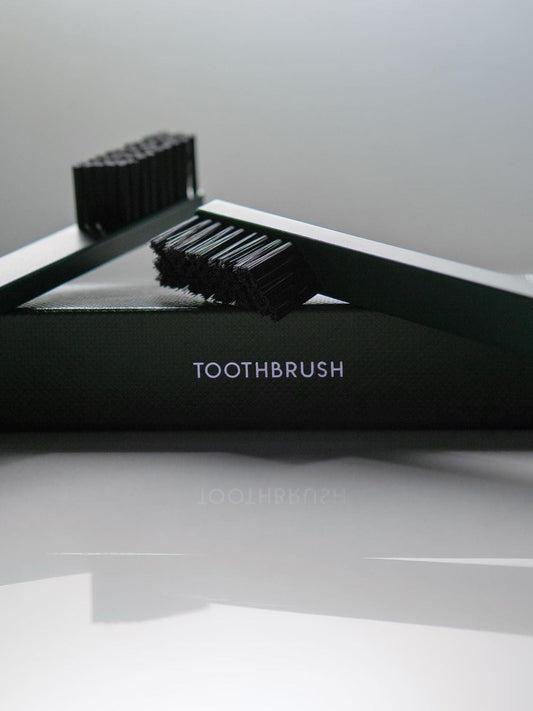 Apriori Medium Toothbrush Midnight Black