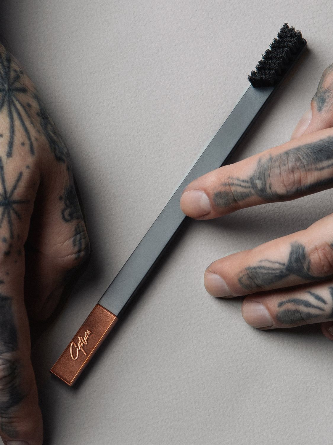 Οδοντόβουρτσα Μέτρια Apriori Slim Copper Noir Toothbrush Medium