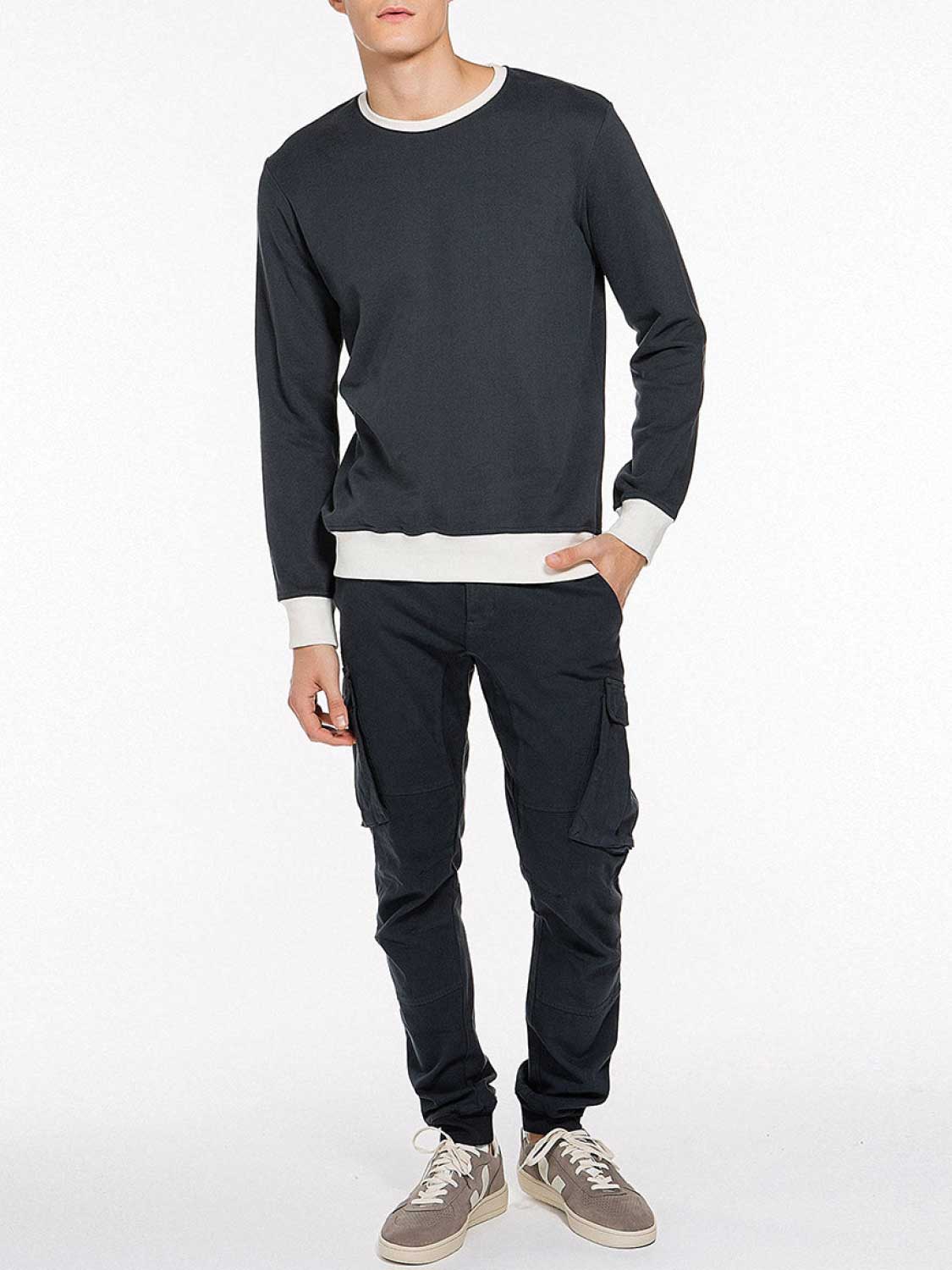 Color Block Crew Neck Sweatshirt Navy Blue | D