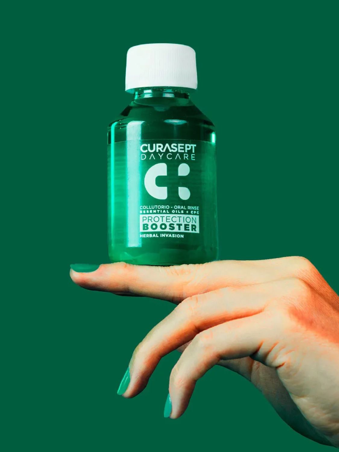 Curasept Daycare Protection Booster Mouthwash Herbal Invasion 500ml