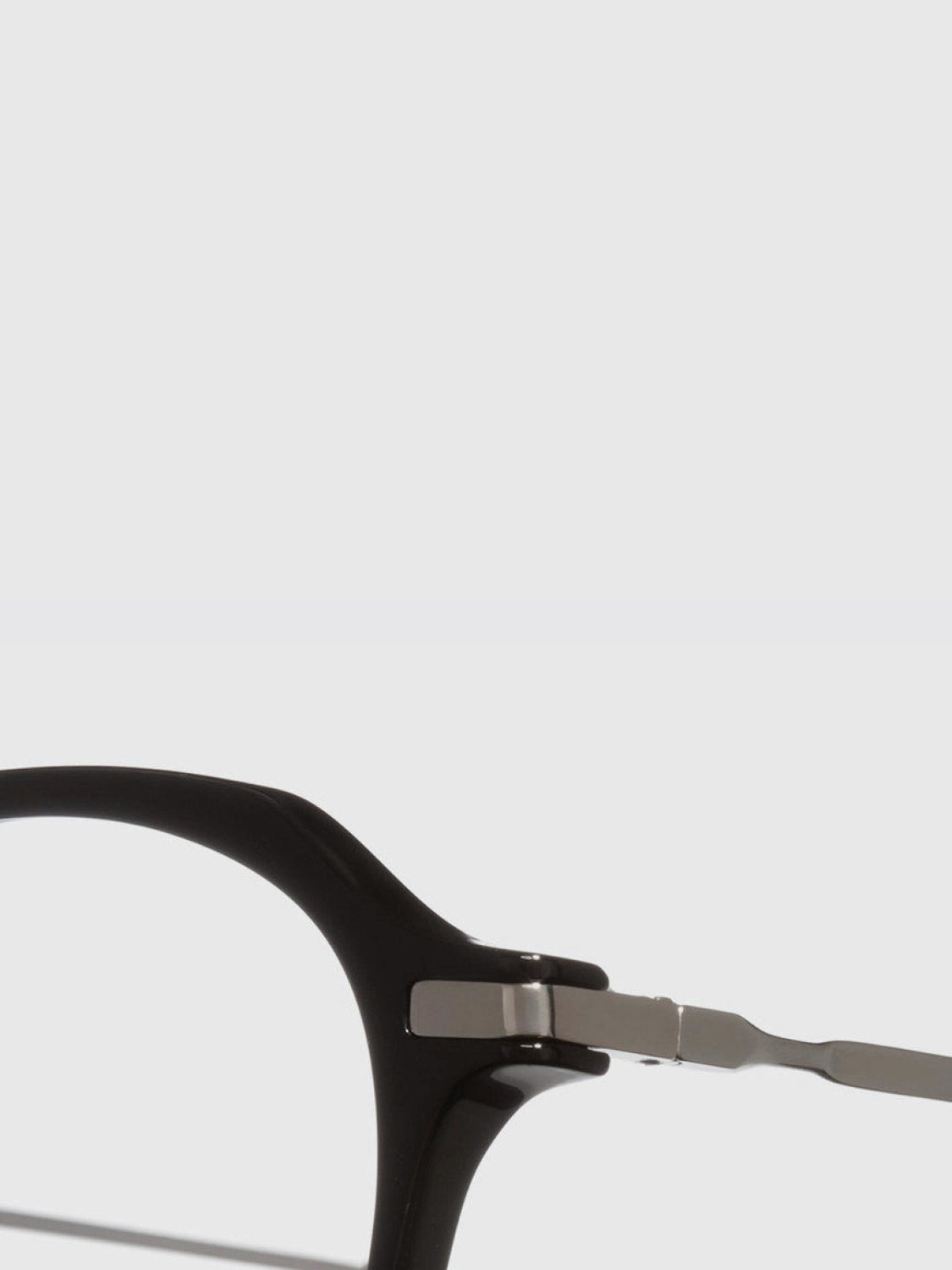 Cutler and Gross Round-Frame Black Optical Glasses | D