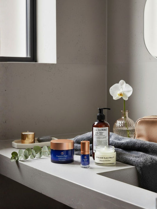 The Re-Usable Red Hay Hamper – Four Items Included