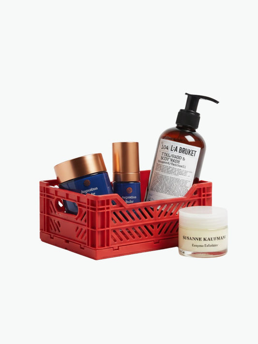 The Re-Usable Red Hay Hamper – Four Items Included