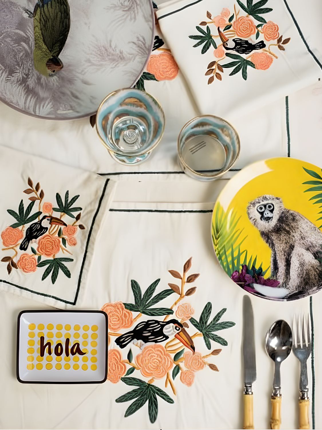 Les Ottomans Hola Hand-Painted Tray