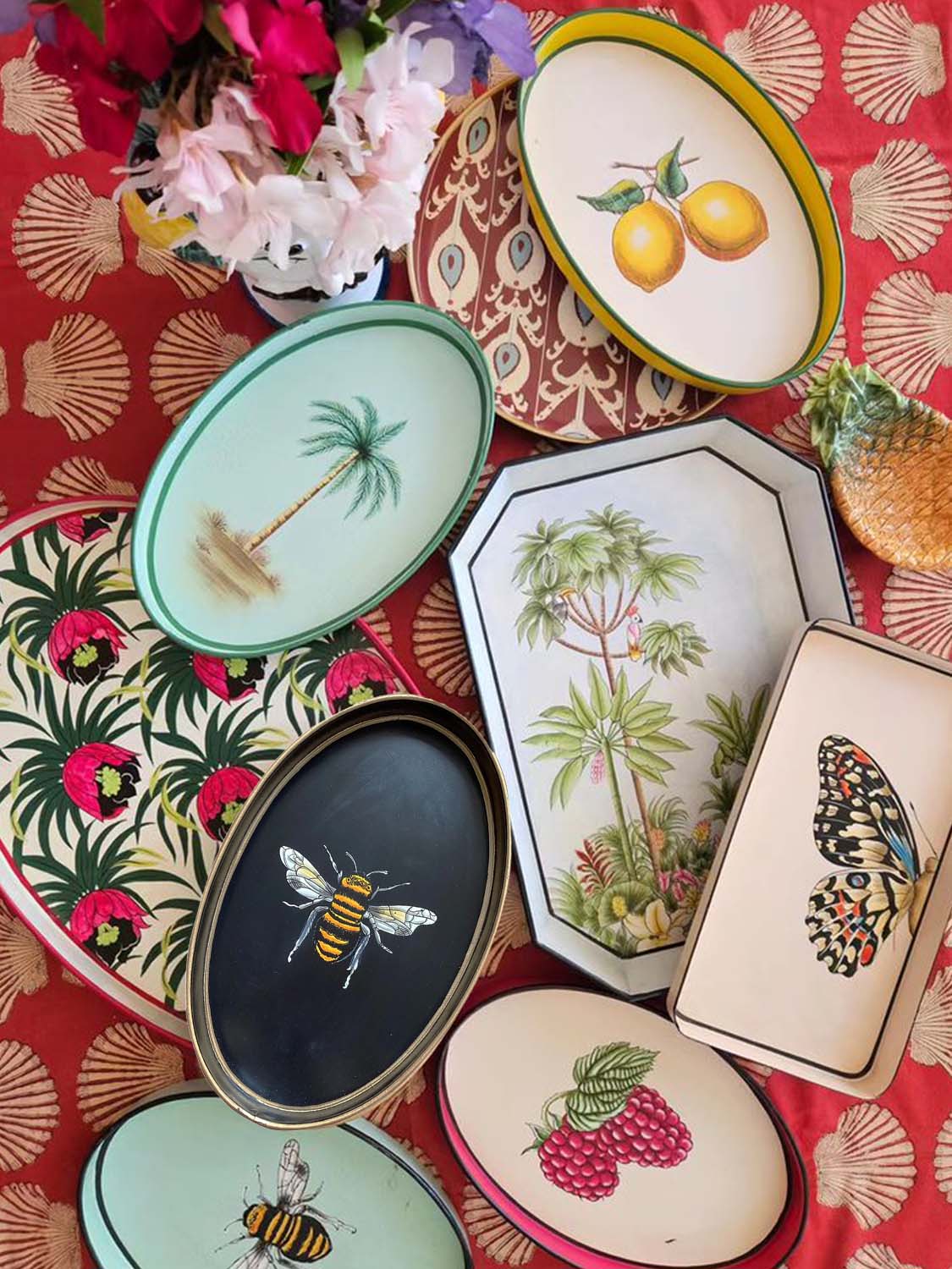 Les Ottomans Bumble Bee Hand-Painted Iron Tray