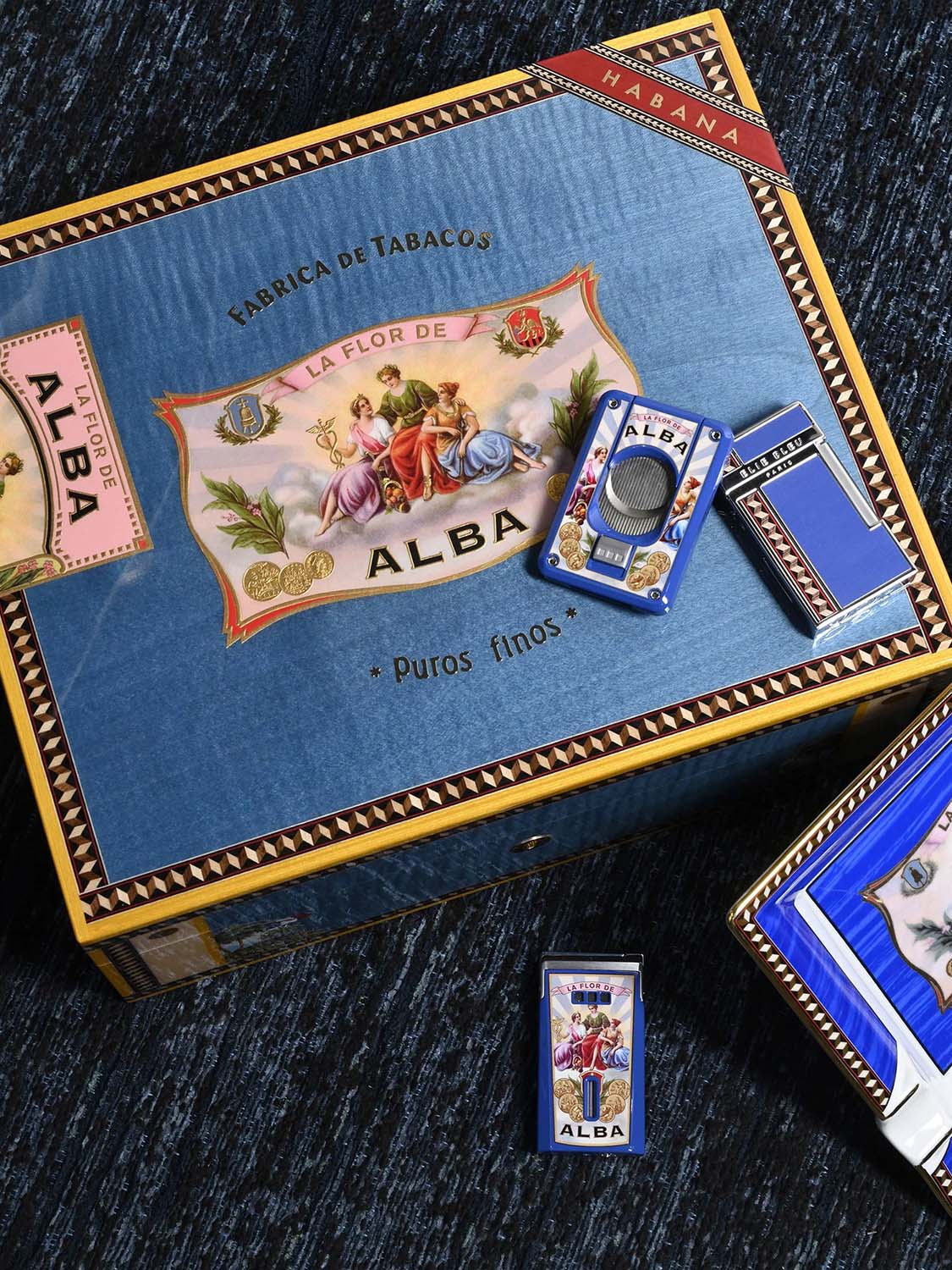 Elie Bleu J15 Flor De Alba Pocket Lighter Lacquer