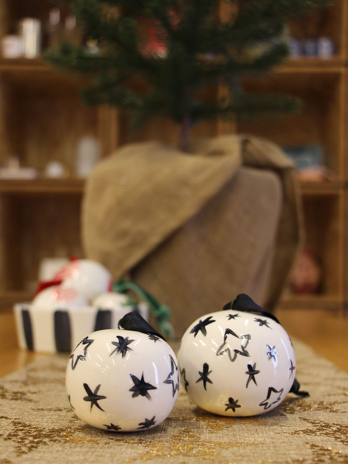 Χριστουγεννιάτικη Διακοσμητική Μπάλα Rhea Kalo Christmas Ceramic Ball Stars Large