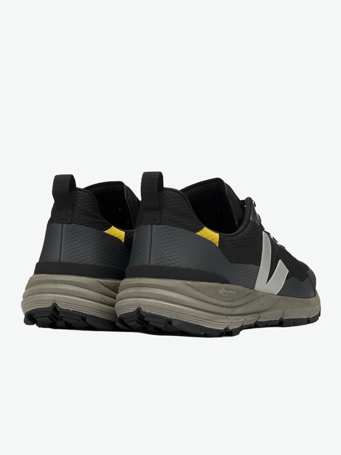 Veja Dekkan Rubber-Trimmed Alveomesh Sneakers