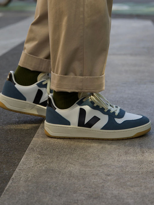 Veja V-10 Leather White Black California