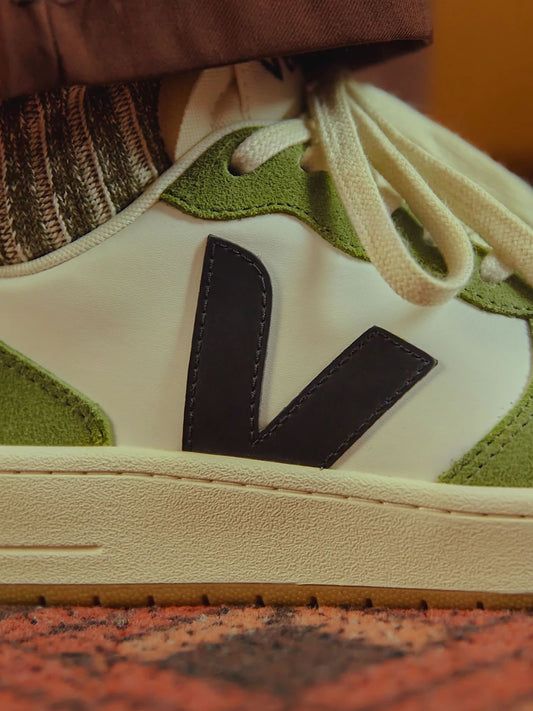 Veja V-10 Leather White Black Kiwi